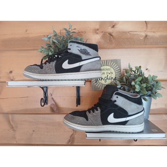 Jordan Other - Air Jordan One‎ - Elephant Toe - Size 8.5 Needs Cleaning DM1200-016